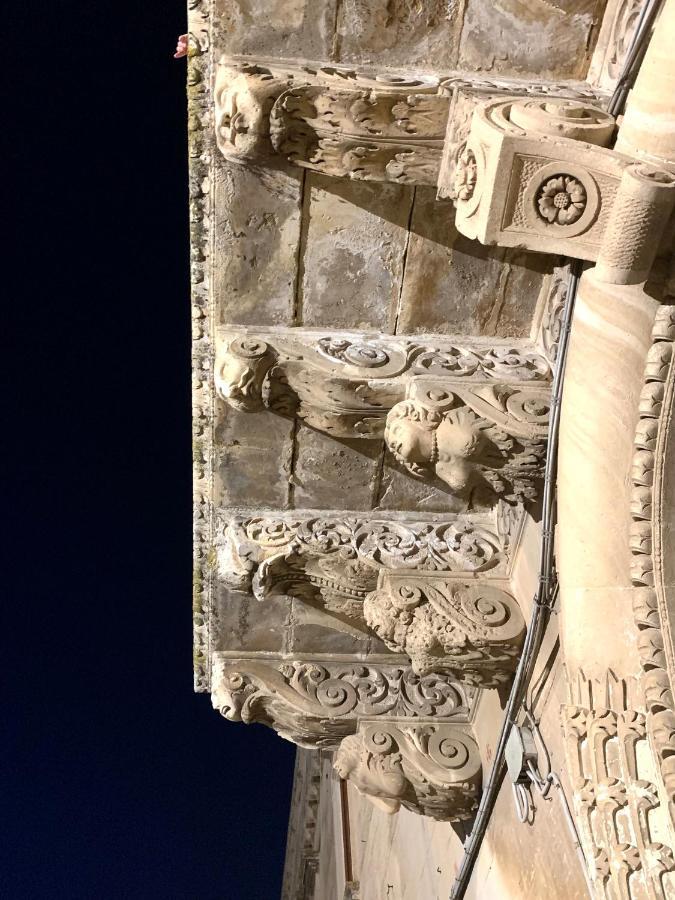 דירות מרטאנו Palazzo Moschettini מראה חיצוני תמונה