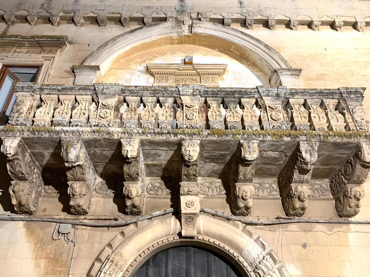 דירות מרטאנו Palazzo Moschettini מראה חיצוני תמונה